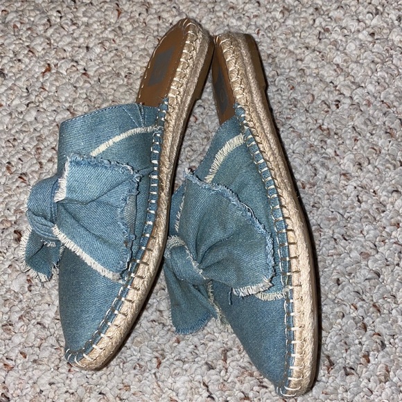 Bow slip ons - Picture 2 of 4